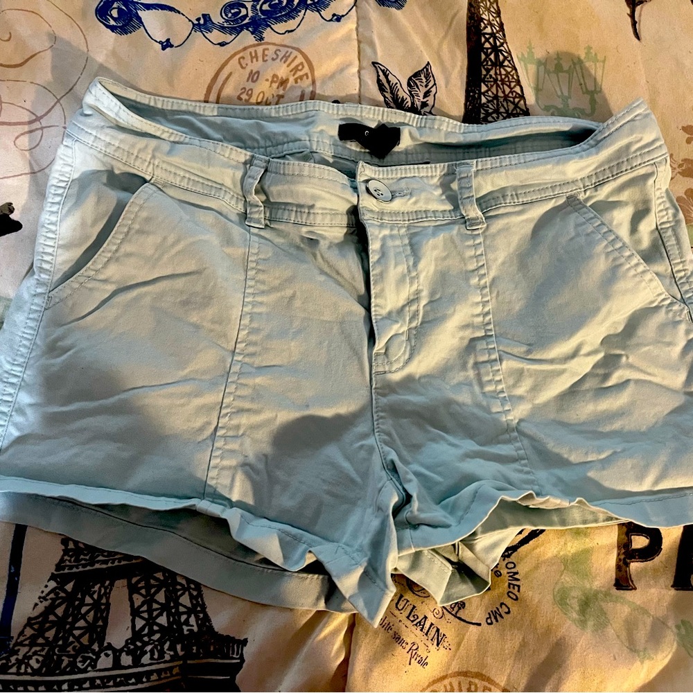 Gap shorts